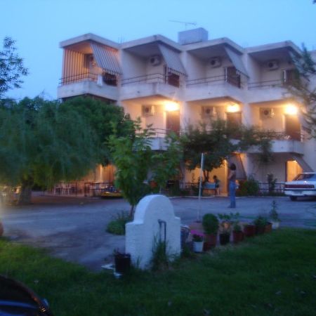 Apartments Skardoutsou Agiokampos  Esterno foto